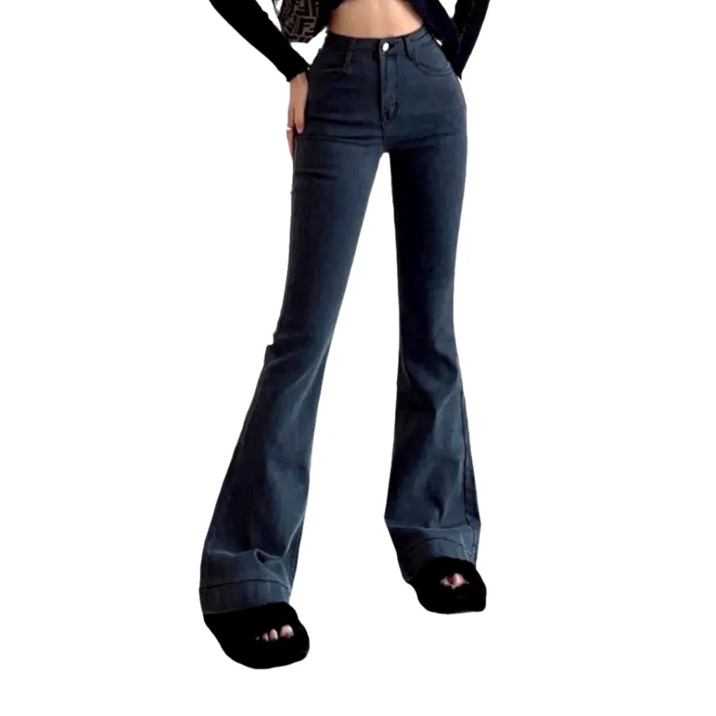 Bootcut stretchy jeans for women