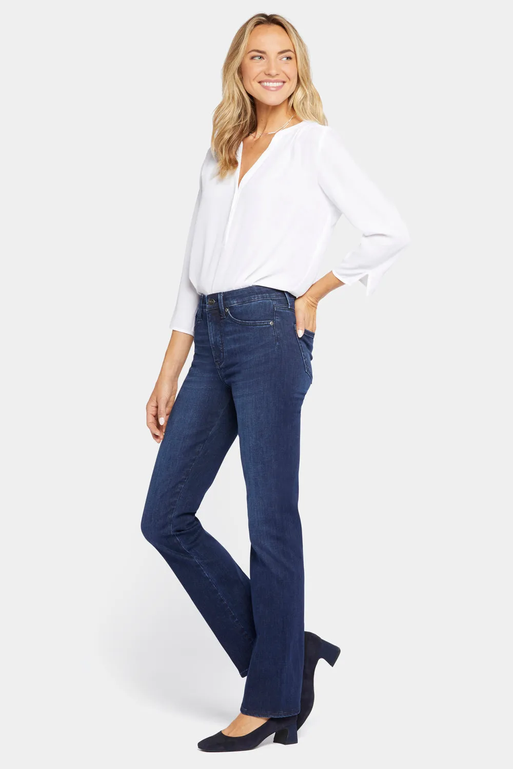 Le Silhouette Slim Bootcut Jeans In Petite - Marvelous