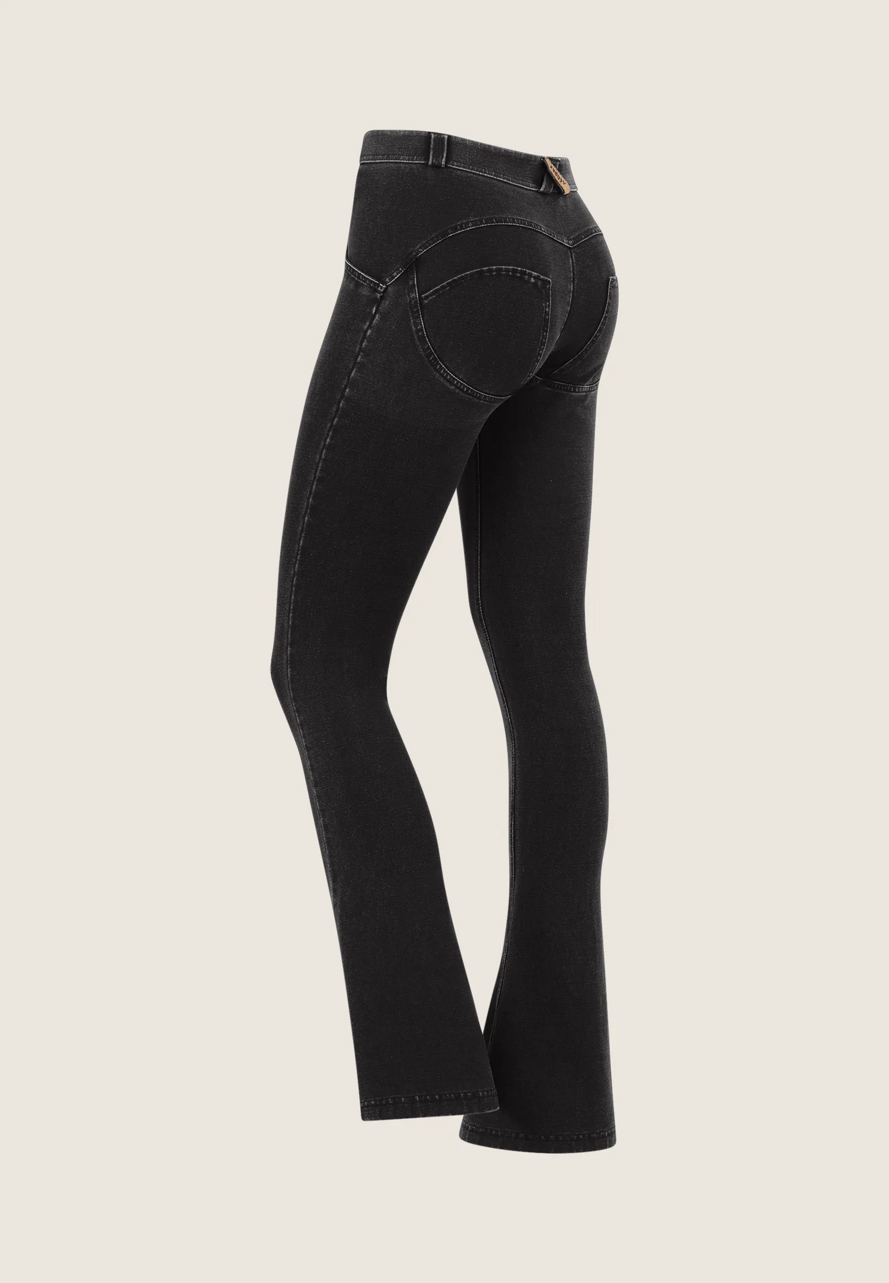 (WRUP47RF412-J7N Subtle Flared WR.UP®  Jeans